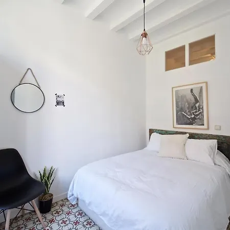 Almodovar Apartment *