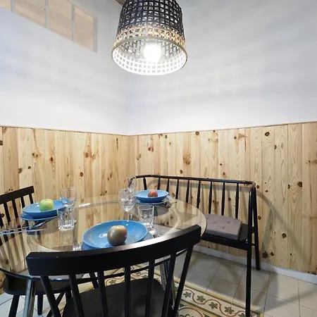 Almodovar Apartment *