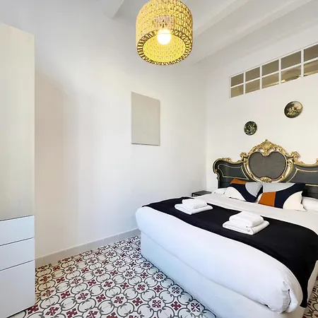 Almodovar Apartamento *